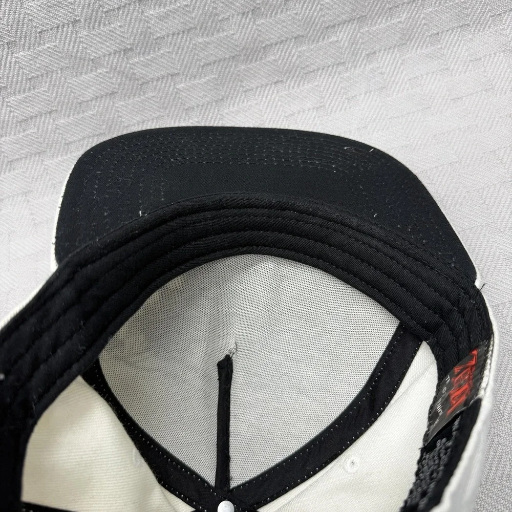 Zelda Hat Cap Snap Back Mens One‎ Size White Link Graphic Adjustable Nintendo